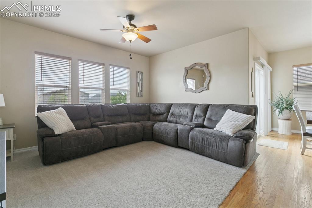 Image 7 of 41: Living Room