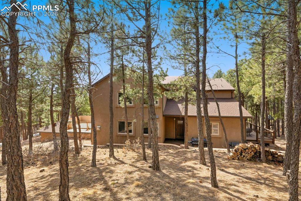 Image 5 of 50: Back of Structure