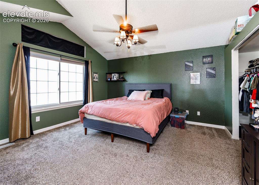Image 15 of 41: Bedroom
