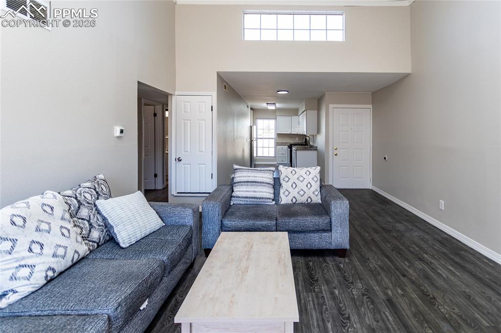 Image 14 of 19: Living Room