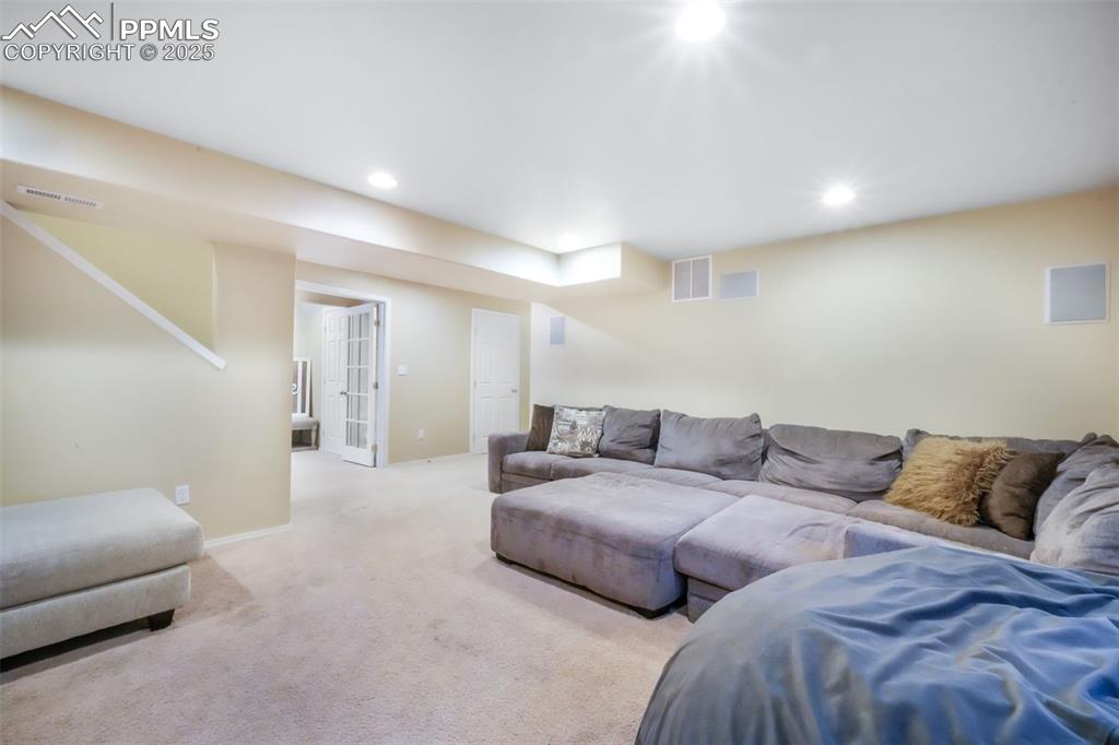 Image 41 of 50: Family Room