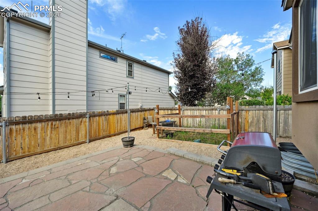 Image 27 of 35: Patio