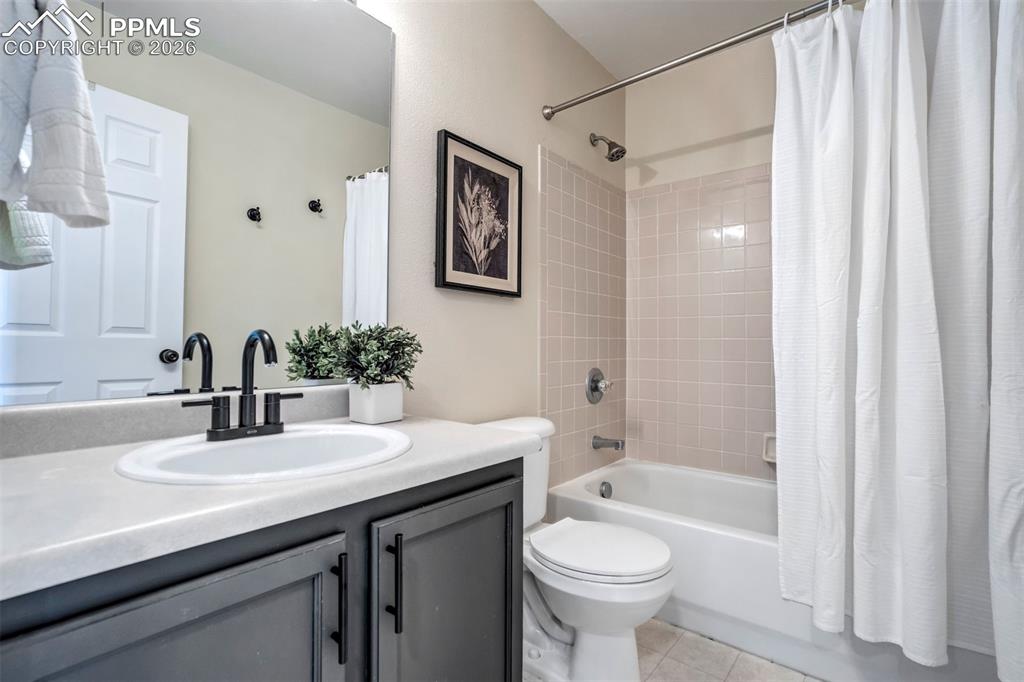 Image 37 of 42: Secondary bathroom also has modern touches. 