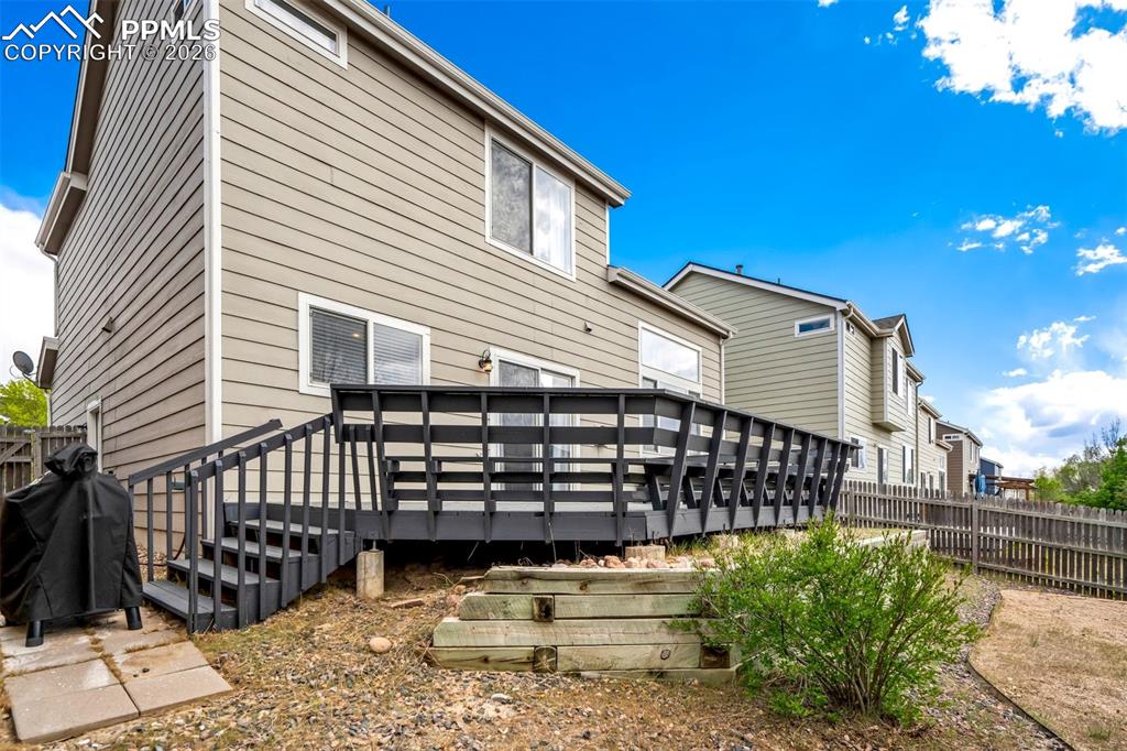 Image 41 of 42: Back of Structure