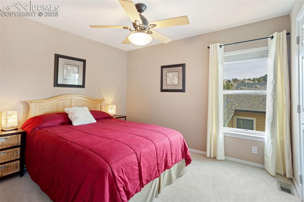 Image 23 of 37: Bedroom