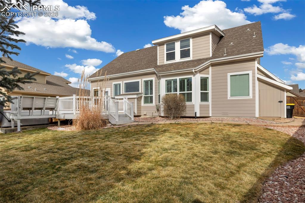 Image 30 of 37: Back of Structure