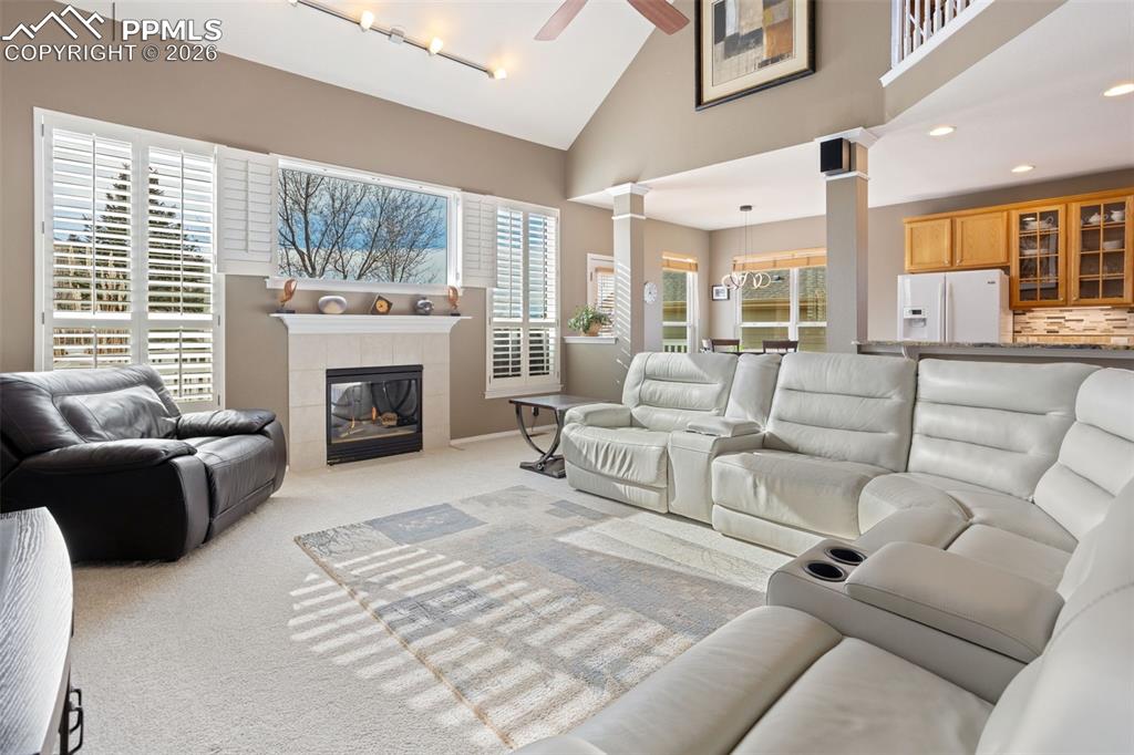 Image 4 of 37: Living Room