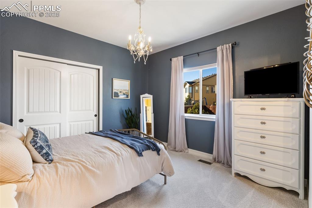 Image 17 of 37: Bedroom