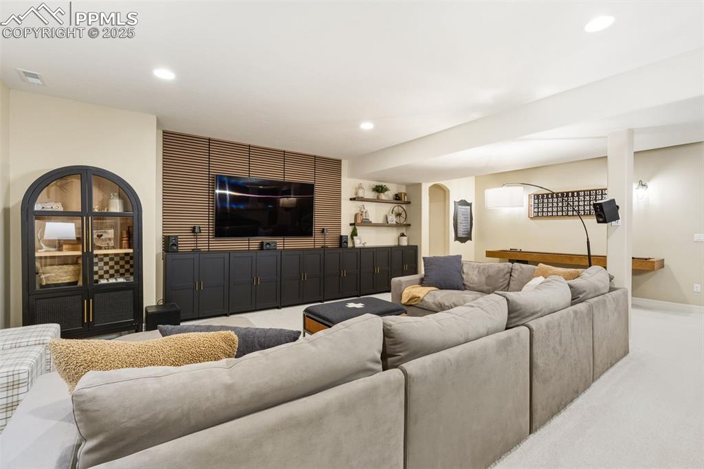 Image 25 of 37: Family Room