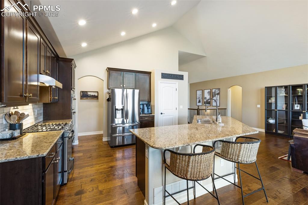 Image 6 of 37: Kitchen