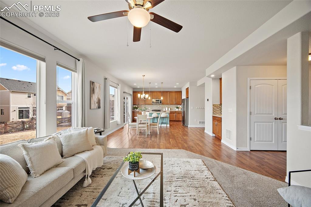 Image 25 of 34: Living Room