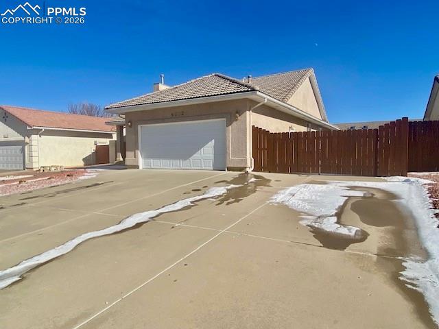 Image 2 of 38: Side of Structure