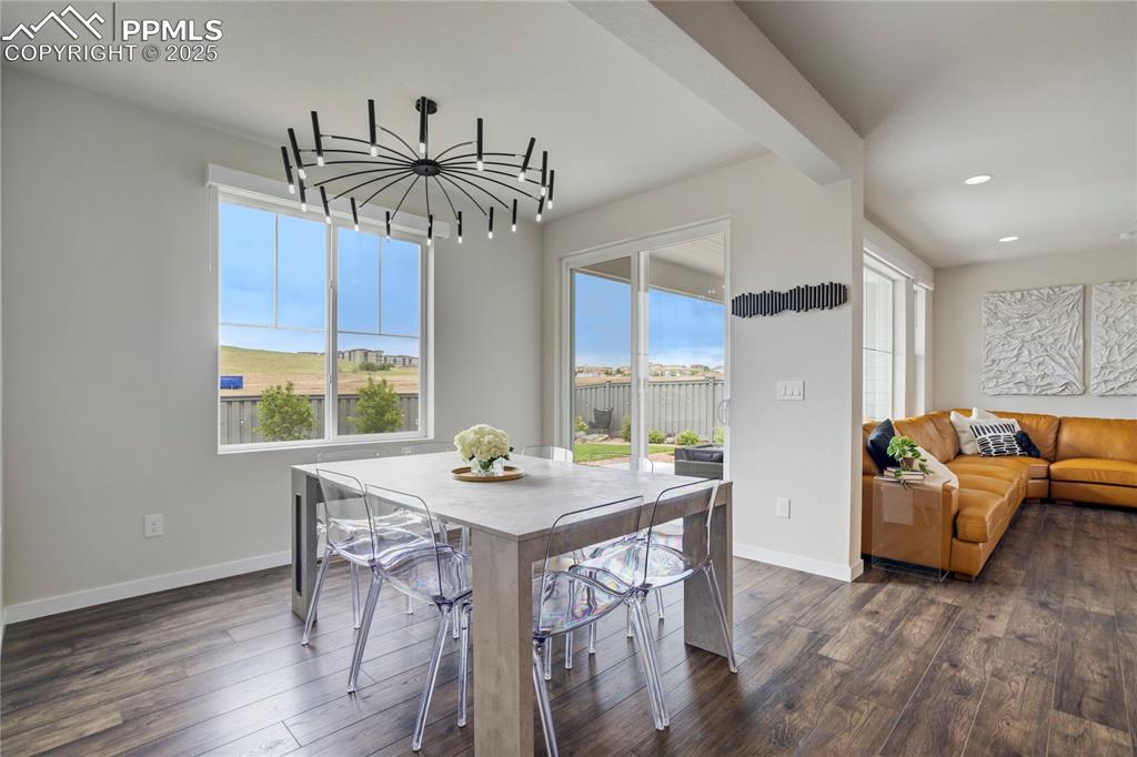 Image 15 of 48: Dining Area