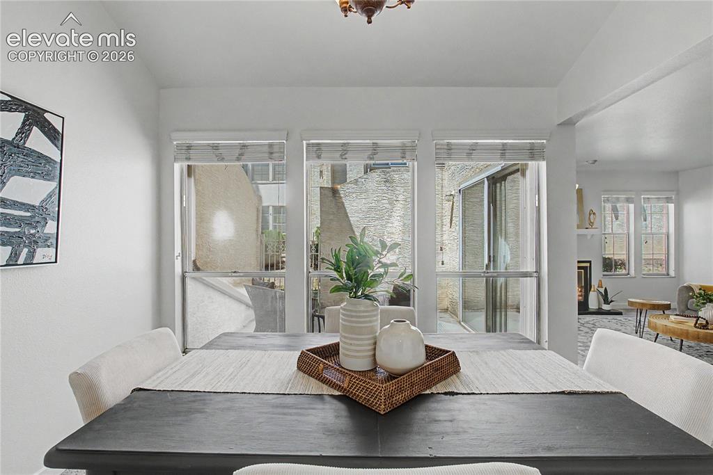 Image 11 of 29: Dining Area