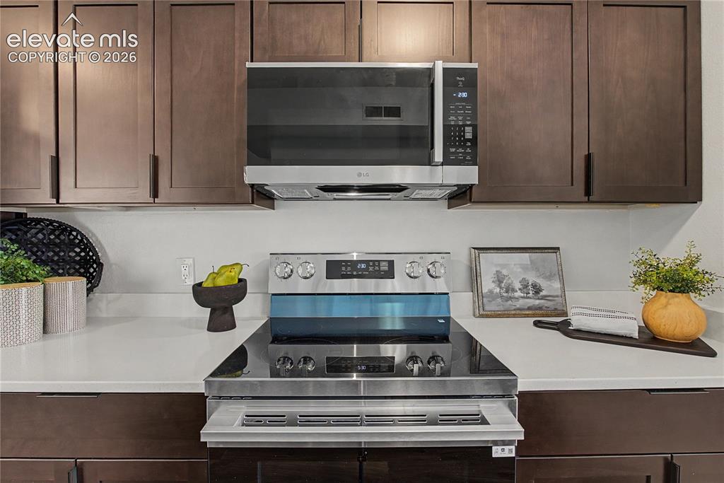 Image 15 of 29: Kitchen