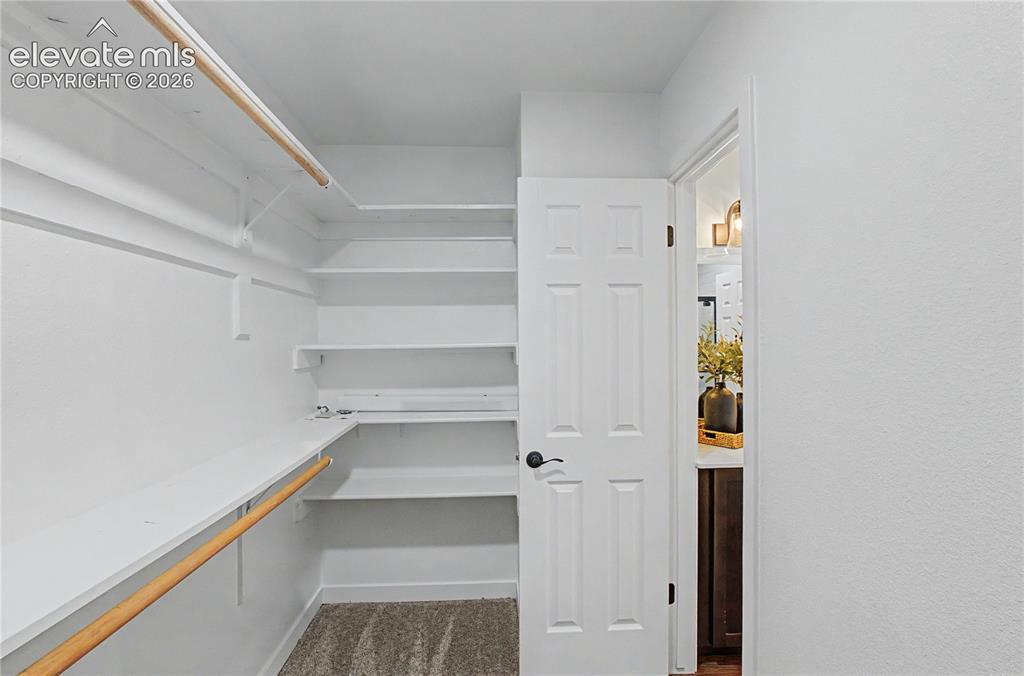Image 24 of 29: Closet