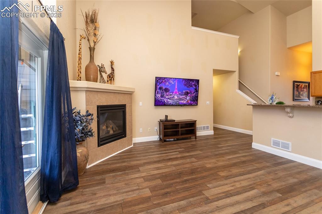 Image 12 of 46: Living Room