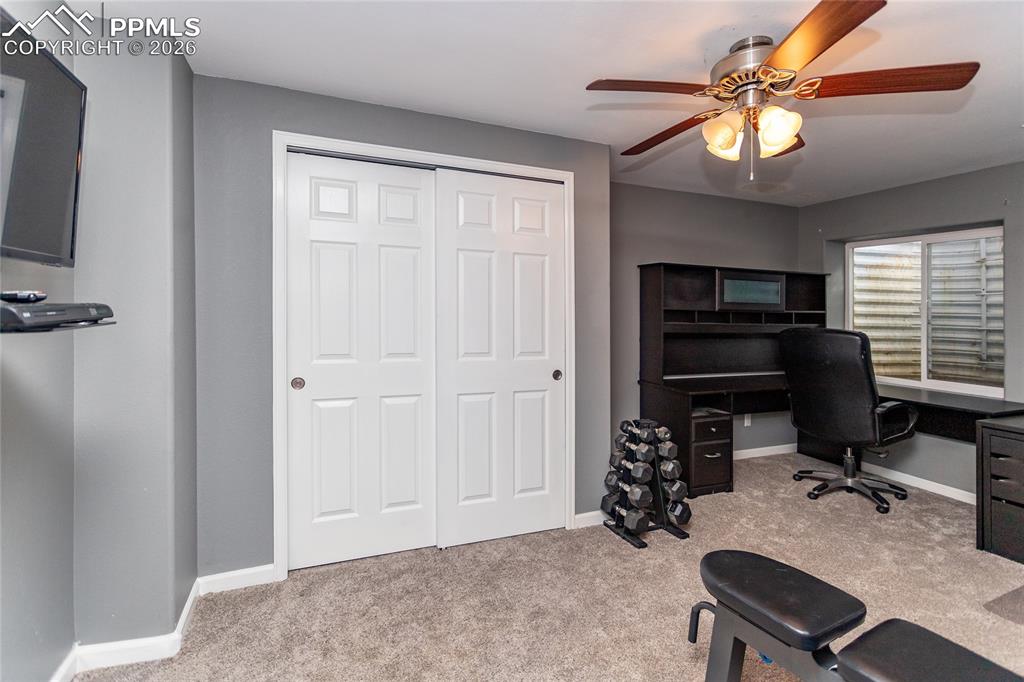 Image 35 of 46: Bedroom