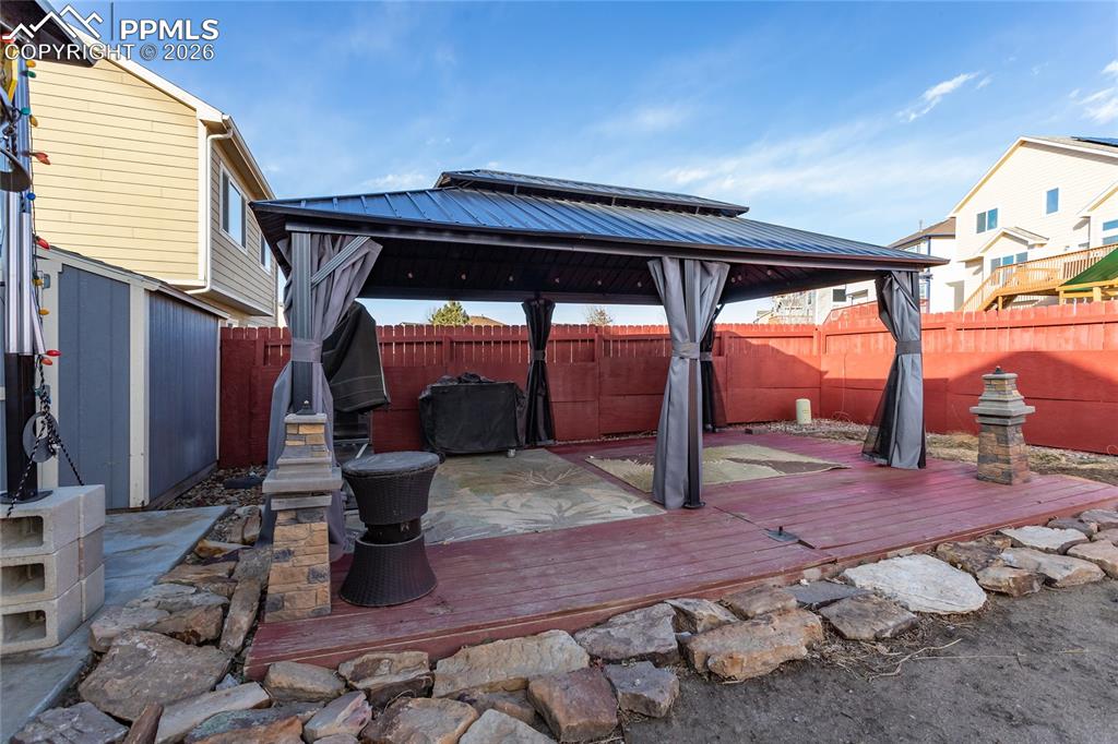 Image 43 of 46: Patio