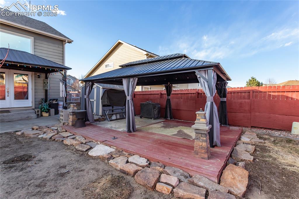 Image 44 of 46: Patio