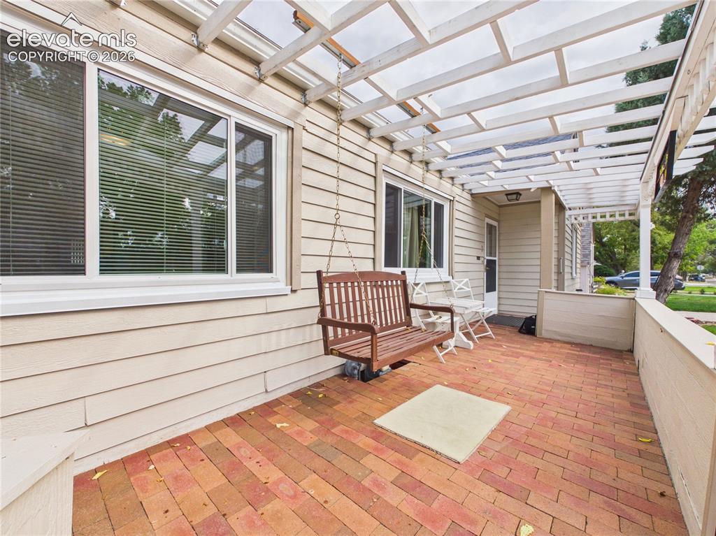 Image 4 of 45: Patio