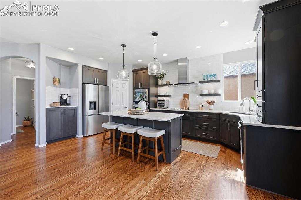 Image 16 of 50: Kitchen