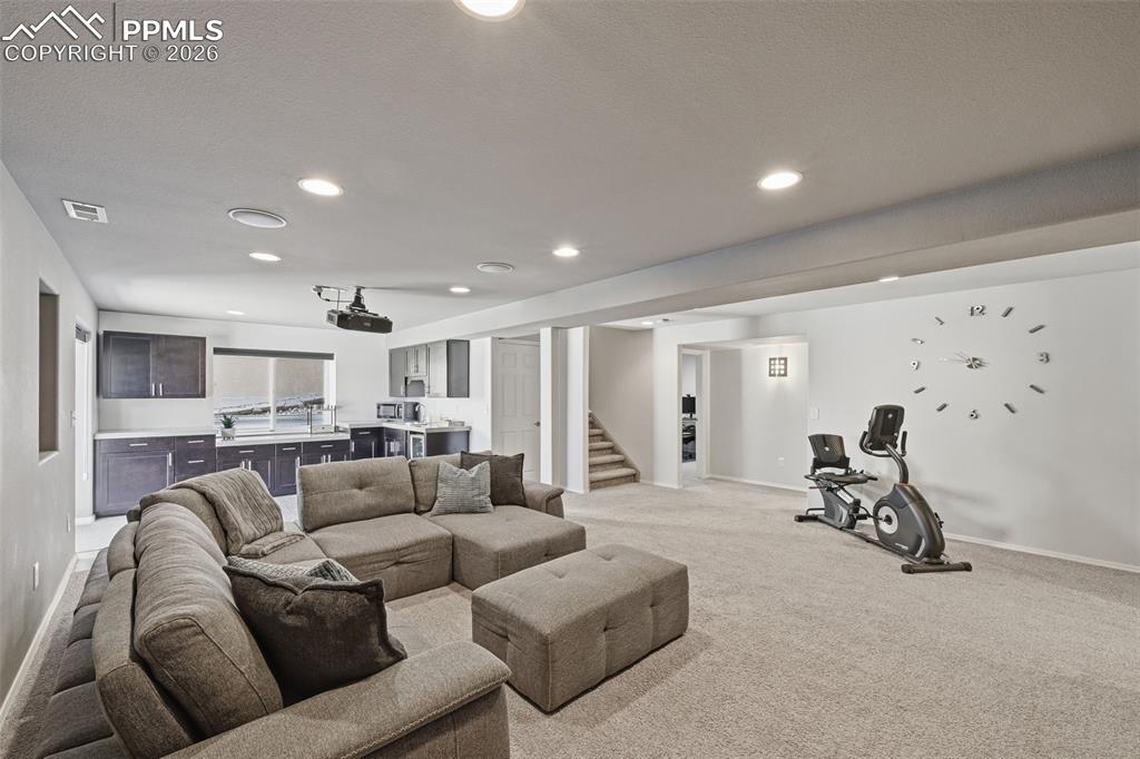 Image 38 of 50: Family Room