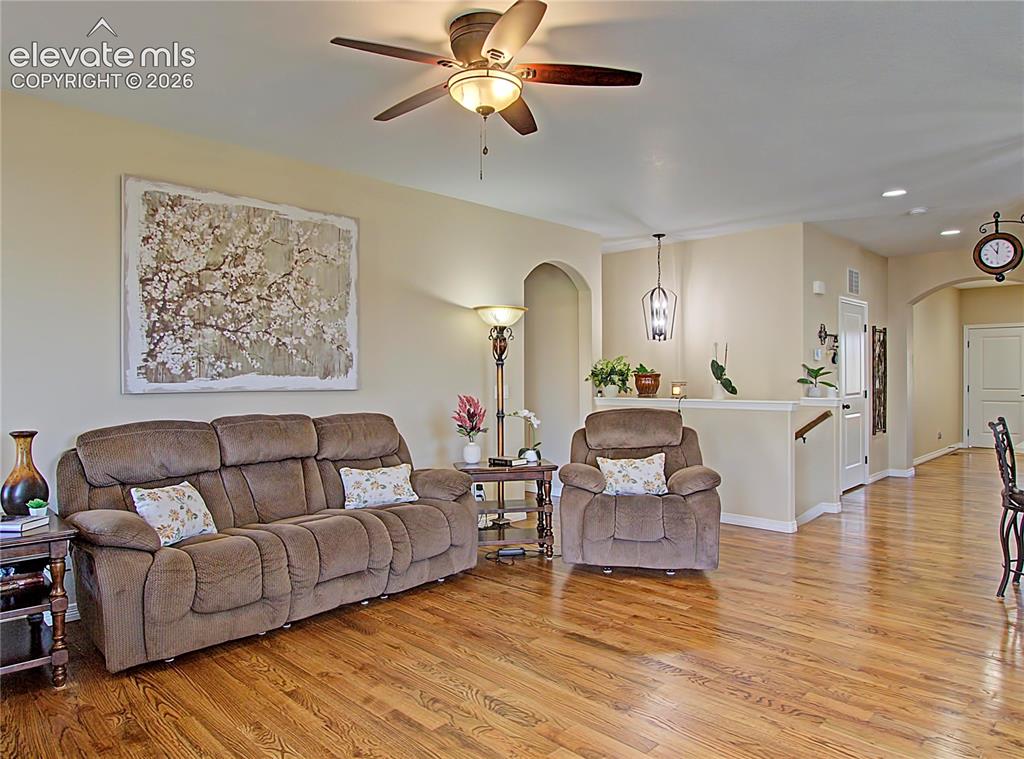 Image 15 of 32: Living Room