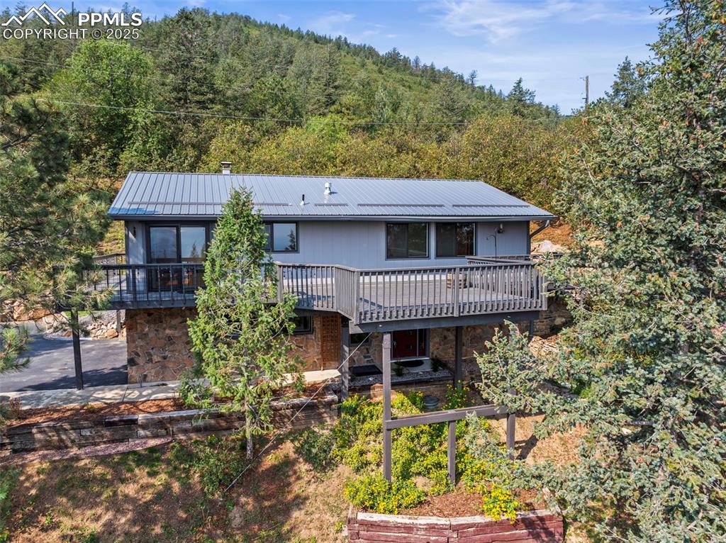 Image 5 of 50: Front of Structure