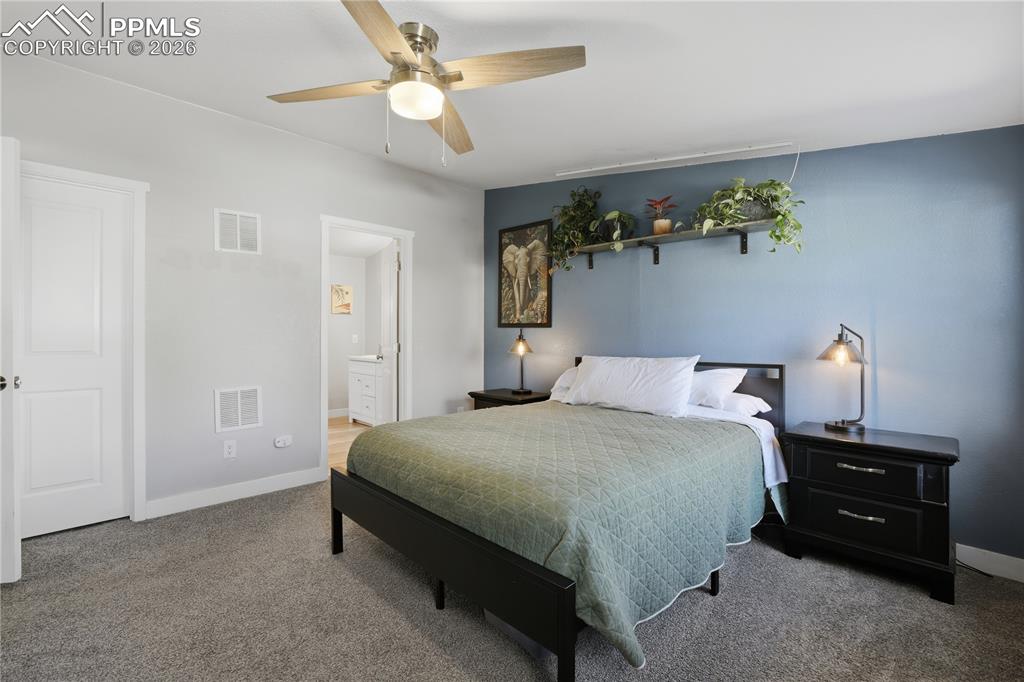 Image 14 of 34: Bedroom