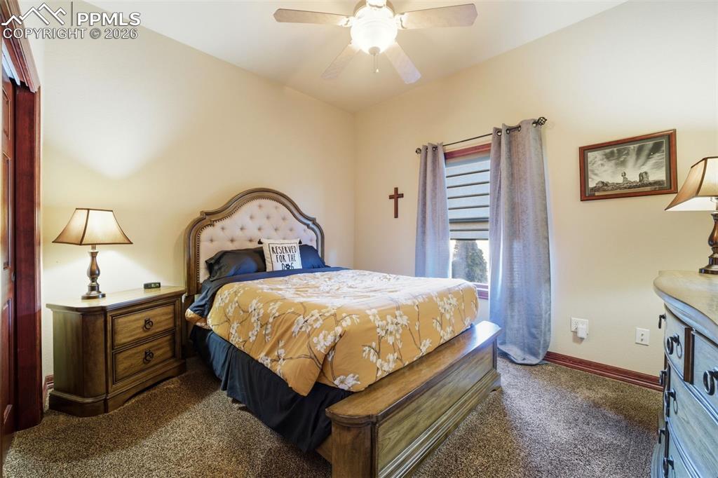 Image 17 of 49: Bedroom