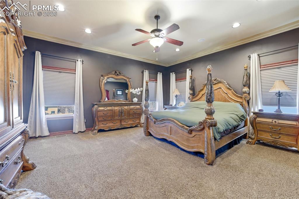 Image 21 of 49: Bedroom