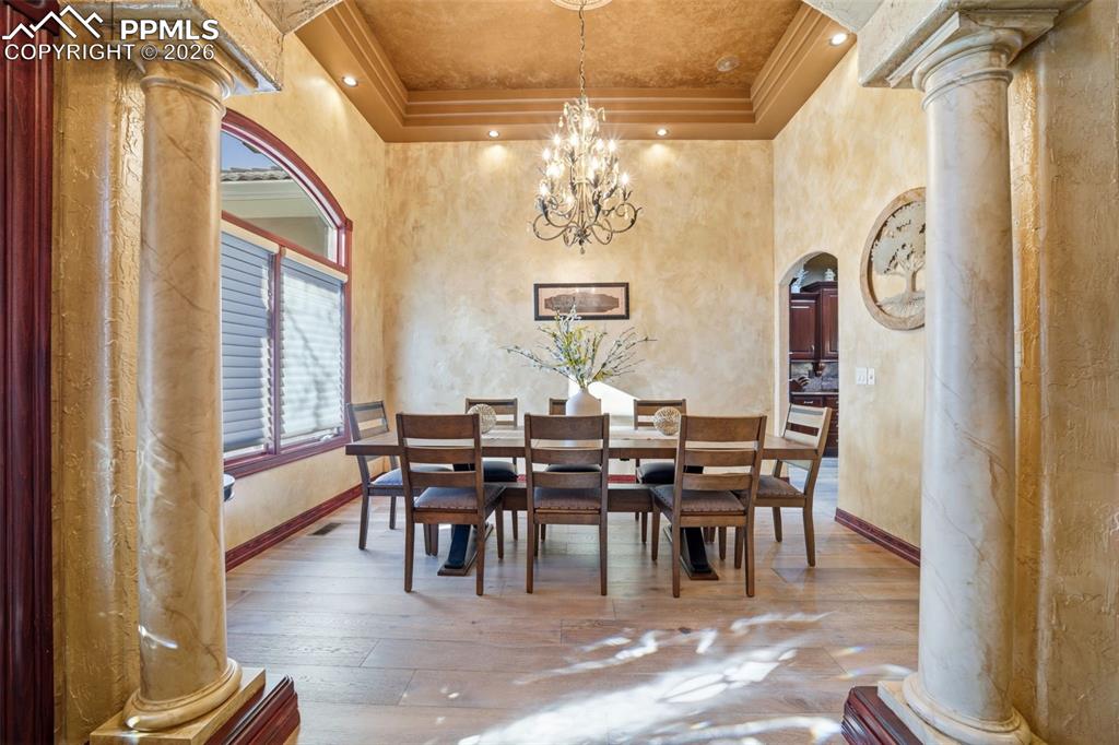 Image 7 of 49: Dining Area