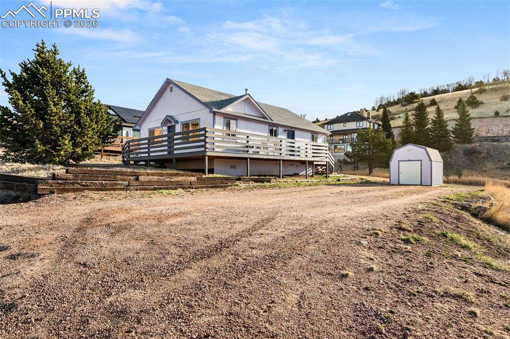 Image 19 of 32: Back of Structure