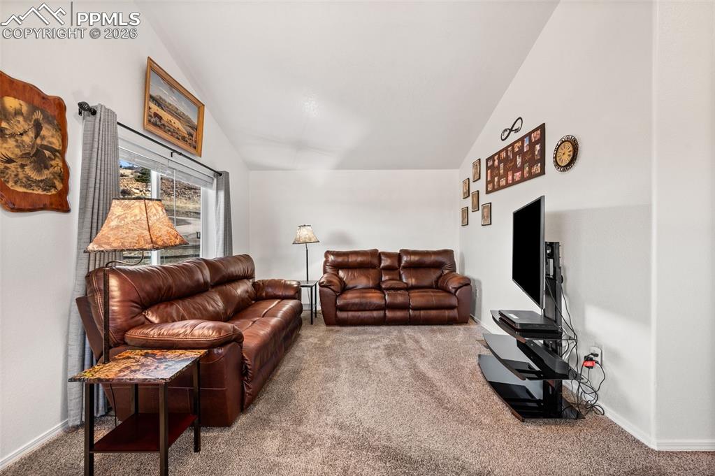 Image 4 of 32: Living Room