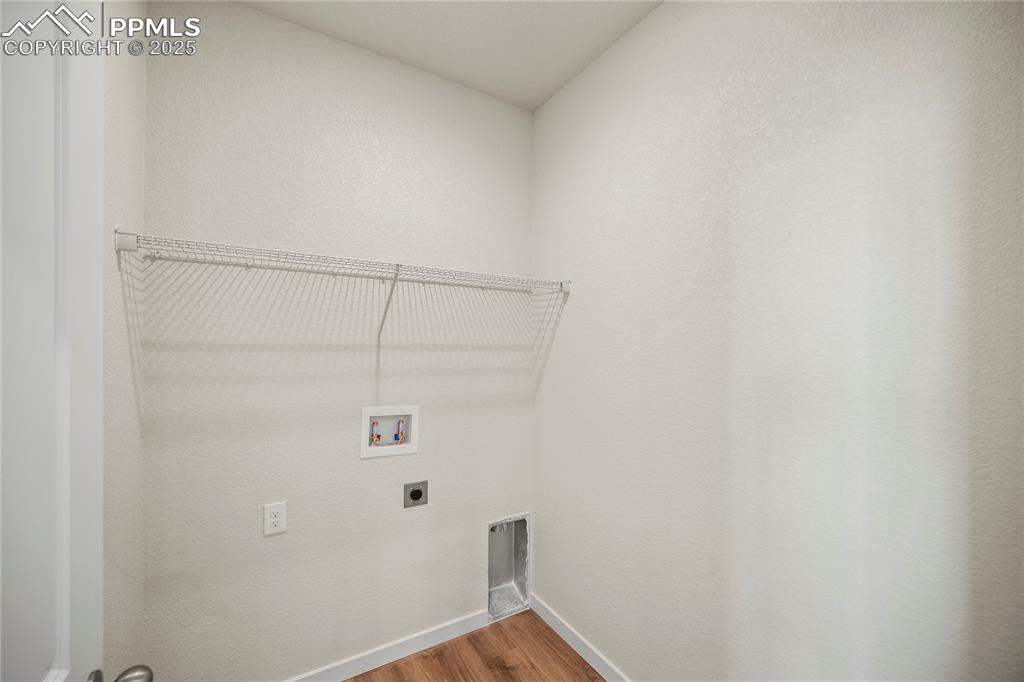 Image 13 of 32: Laundry