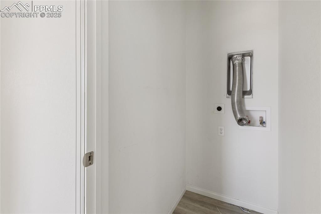 Image 30 of 37: Upper level laundry hookups