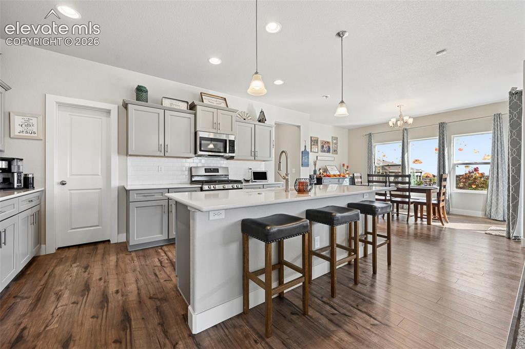 Image 13 of 41: Kitchen