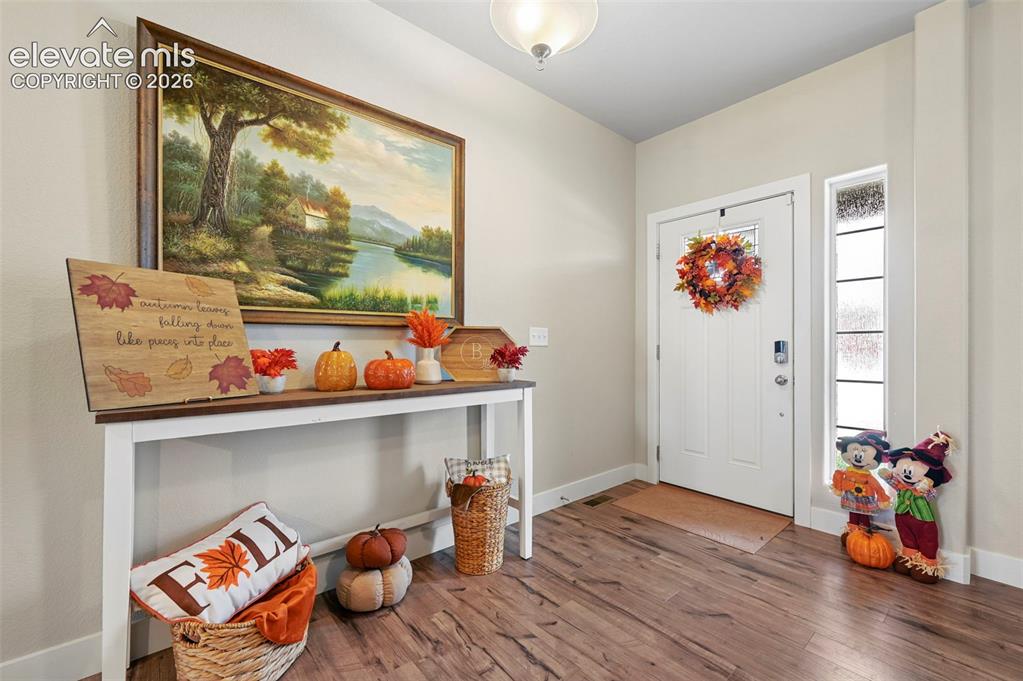 Image 4 of 41: Entrance Foyer