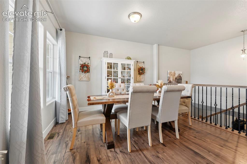 Image 6 of 41: Dining Area