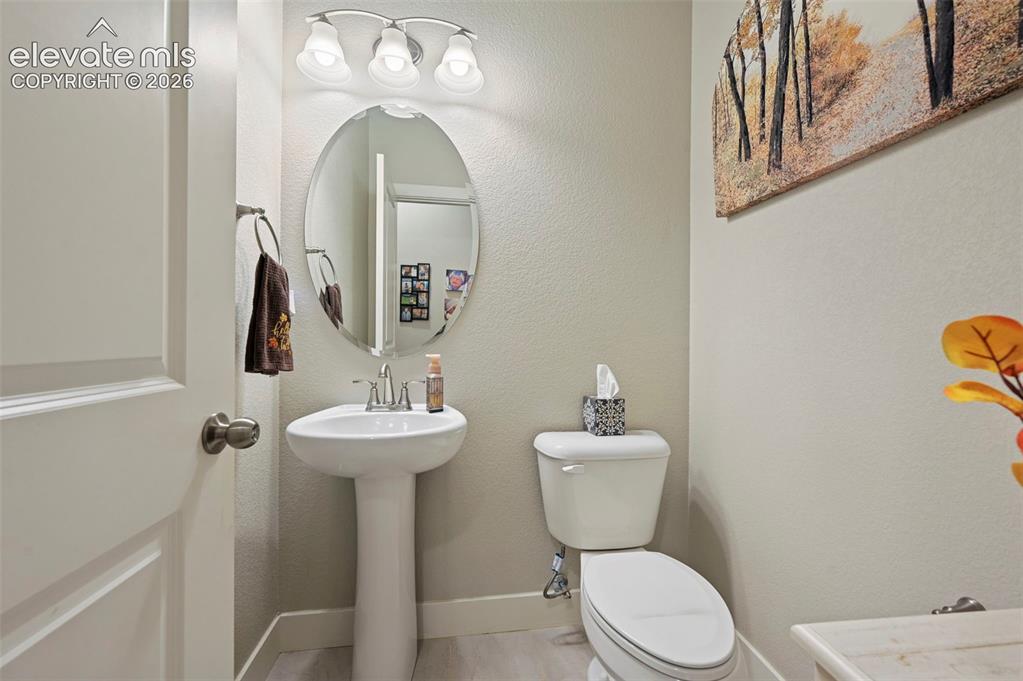 Image 8 of 41: Bathroom
