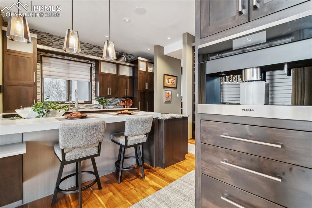 Image 12 of 50: Kitchen