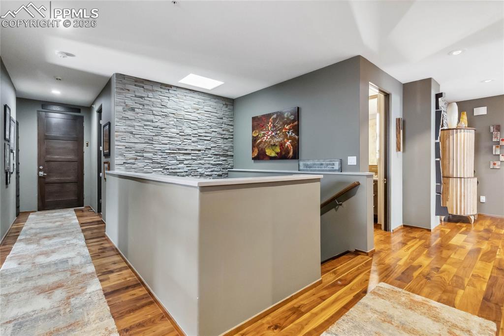 Image 14 of 50: Kitchen