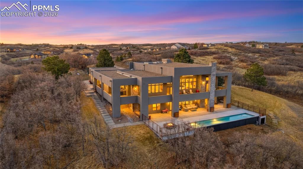 Image 46 of 50: Back of Structure