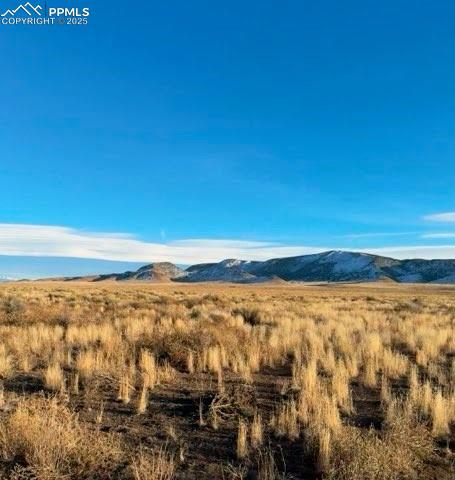 Image 8 of 14: Mountain view