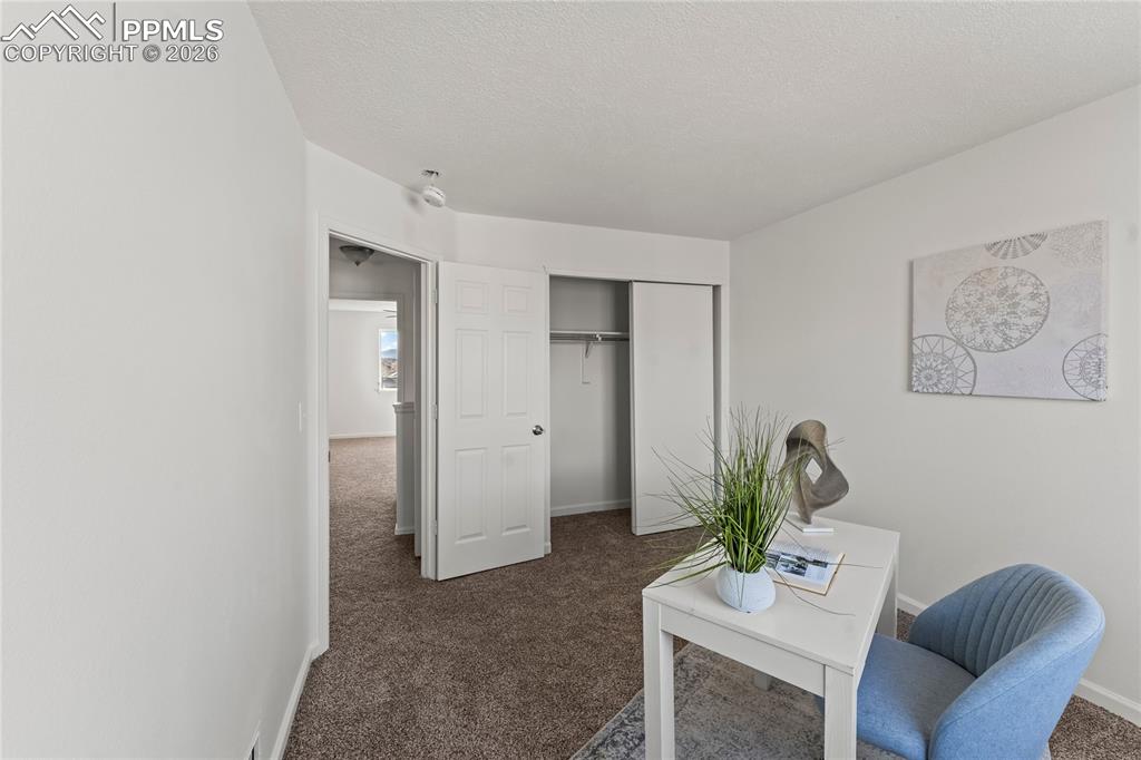 Image 16 of 21: Bedroom