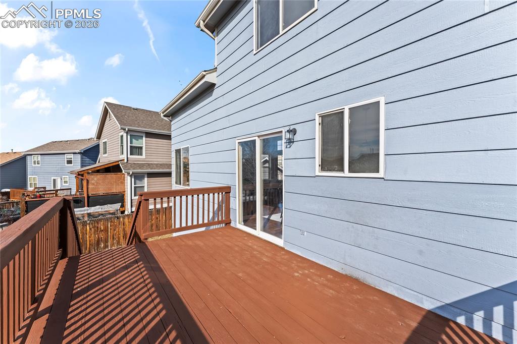 Image 21 of 21: Deck