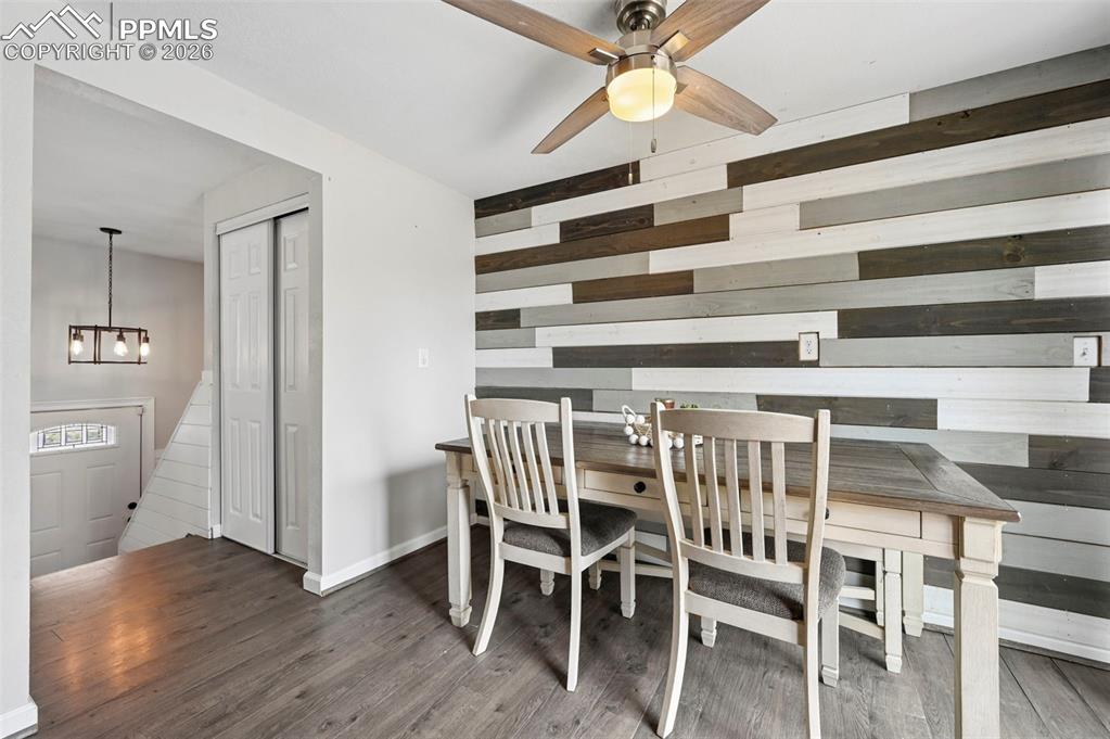 Image 8 of 38: Dining Area