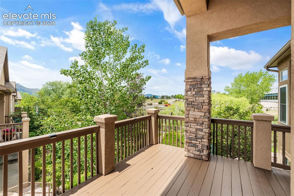 Image 40 of 42: Deck