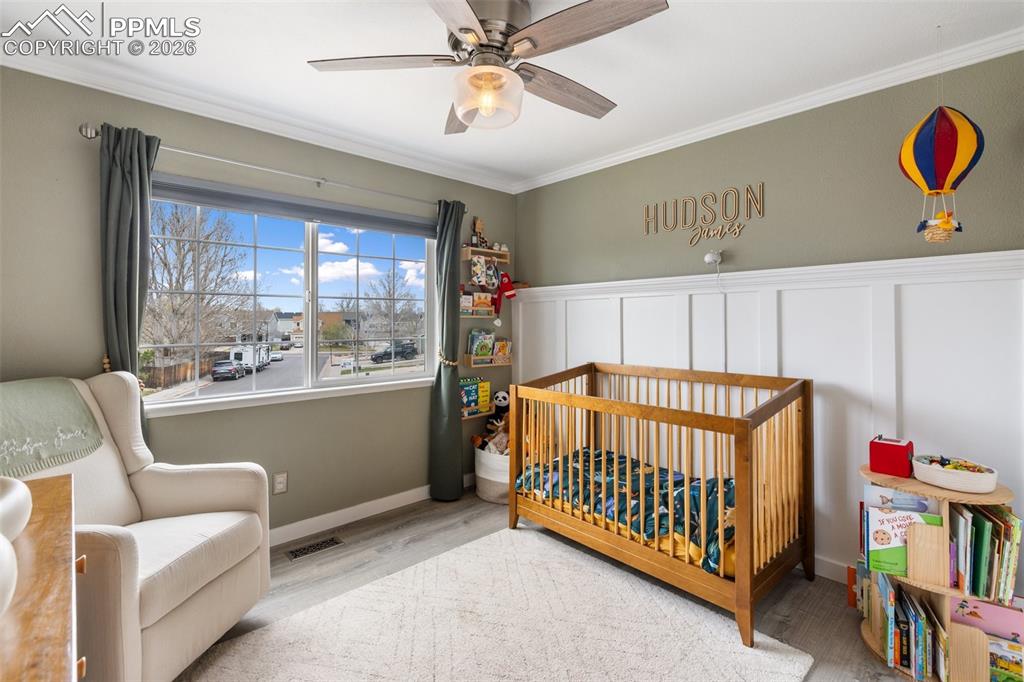 Image 27 of 49: Bedroom